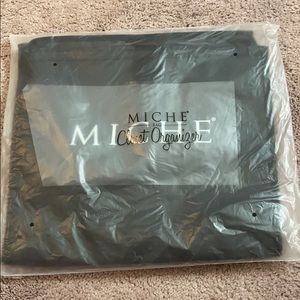 Miche closet organizer